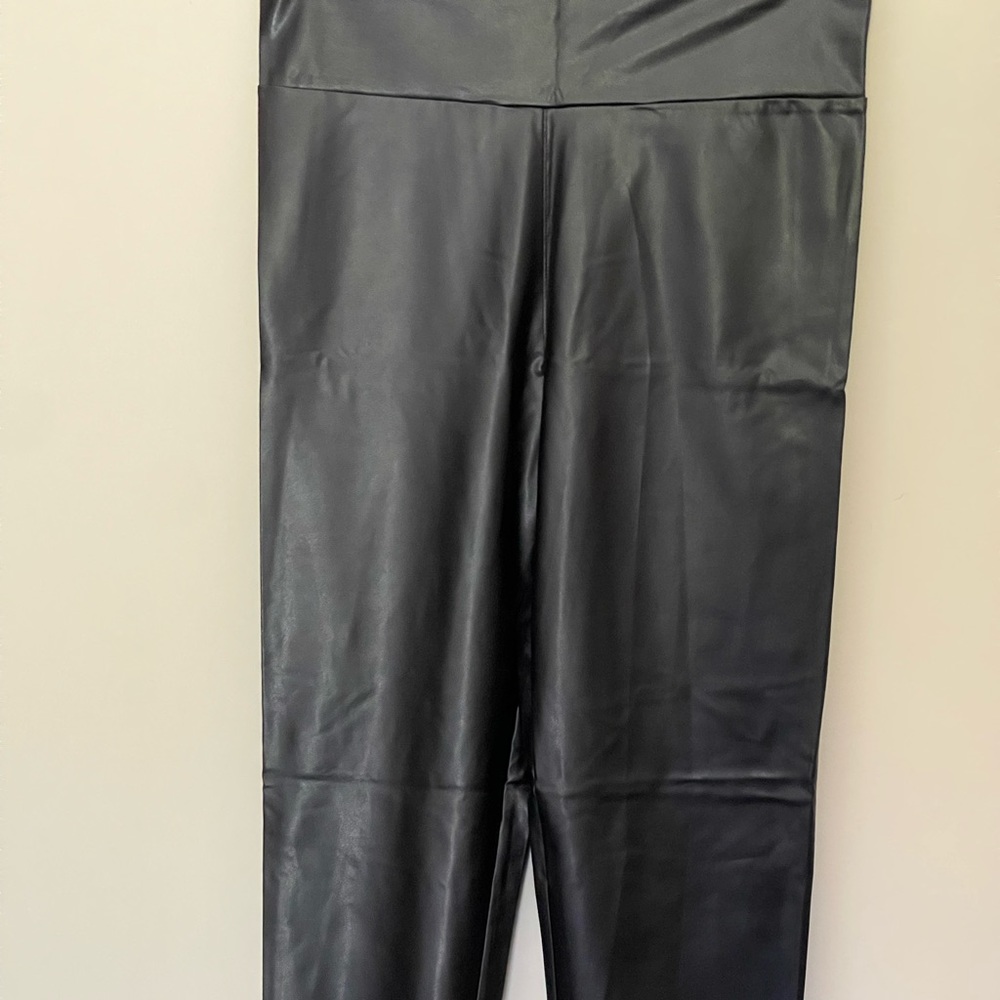 Faux leather stretch pull on pants size small